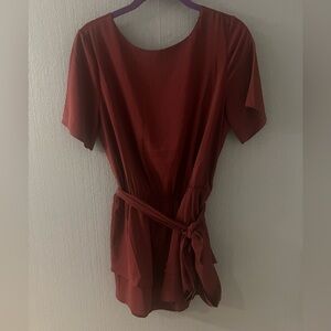 💖NEW💖Chic Maroon Women's Romper with Tie-Waist, Size Large